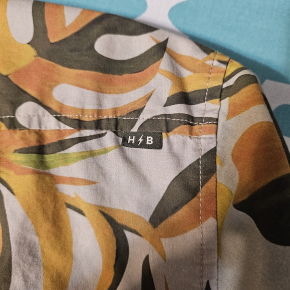 Howler Brothers Mansfield Short Sleeve Shirt - Tropical Leaf Print - Small - Picture 8 of 11
